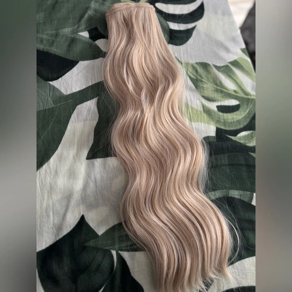 20 In Clip In Extra Light Blonde Water Wave hair  Hair extensions Human blend